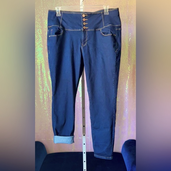NWOT Button High Rise Fly Jeans Dark Wash Super Stretch Plus Size - Picture 4 of 8